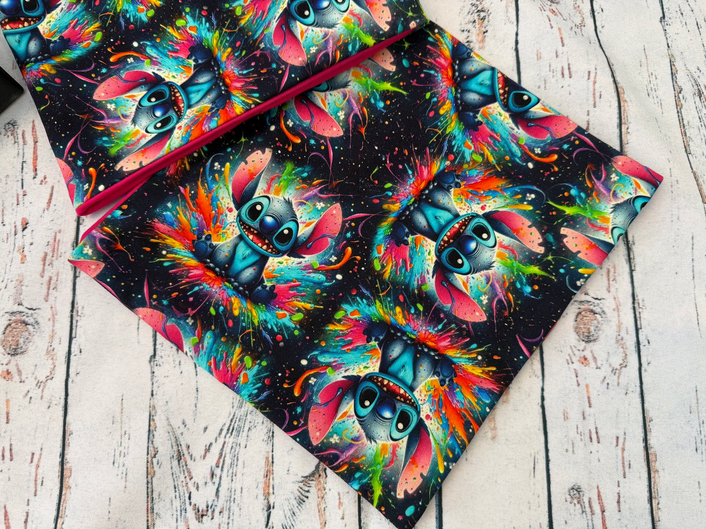 Rankų darbo kepurės ir movos komplektas