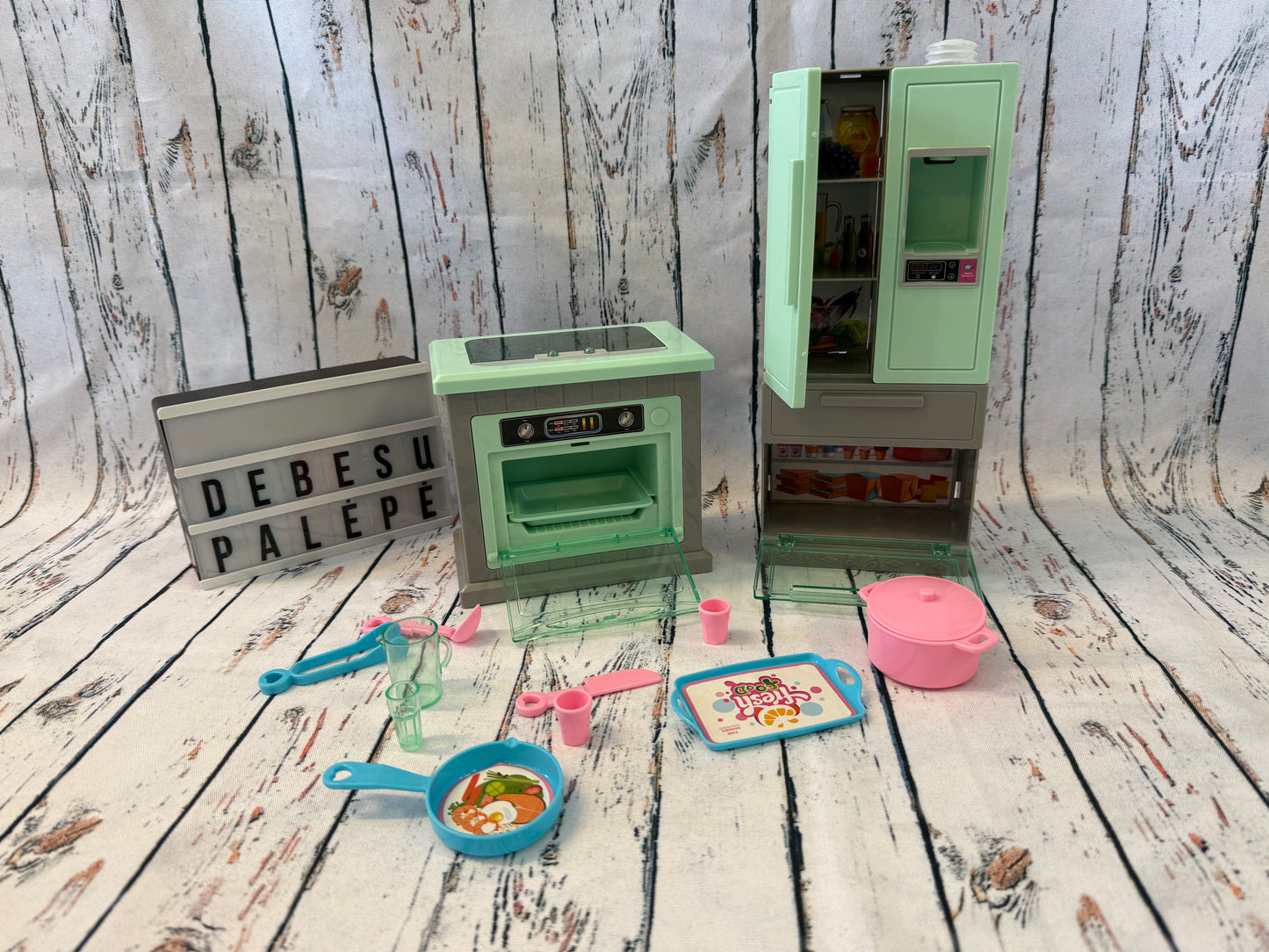 Mėtų spalvos žaidimų virtuvėlės rinkinys su priedais
