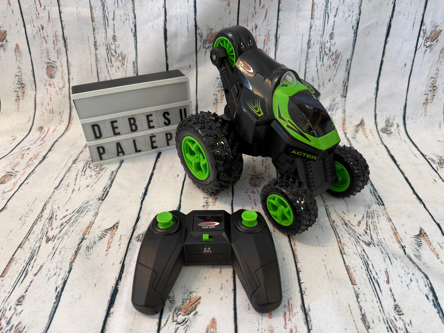 Nuotoliniu pulteliu valdoma kaskadinė mašina 🚗💚