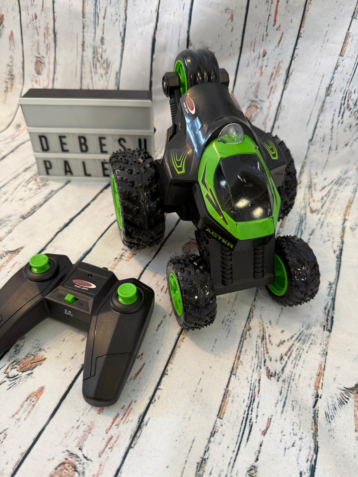 Nuotoliniu pulteliu valdoma kaskadinė mašina 🚗💚