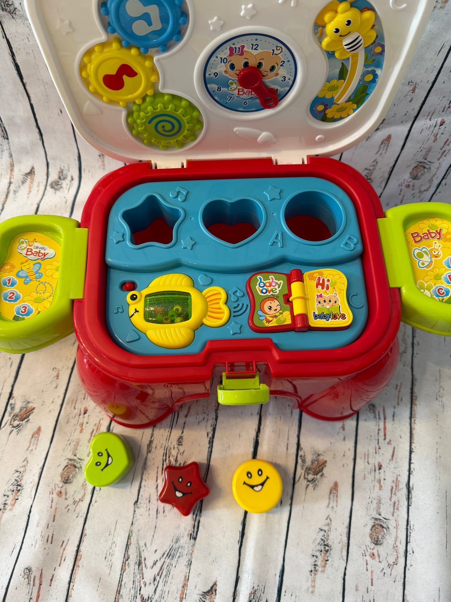 Lavinamoji 2in1 kėdutė–veiklos staliukas 🌈✨