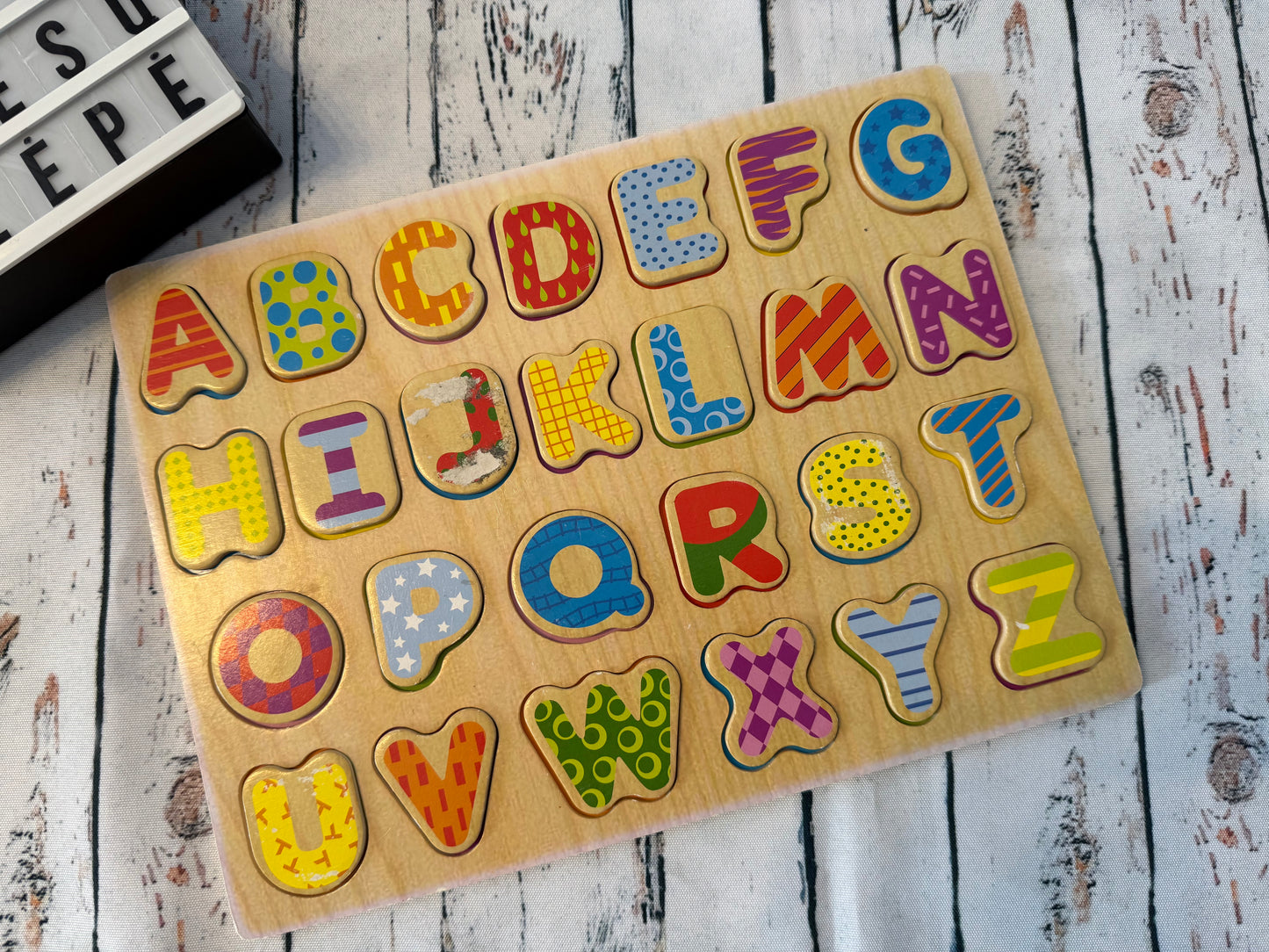 Medinė abėcėlės dėlionė A–Z 🌈