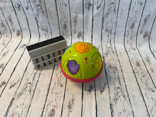 Muzikinis lavinamasis kamuoliukas kūdikiams 🎵🟢