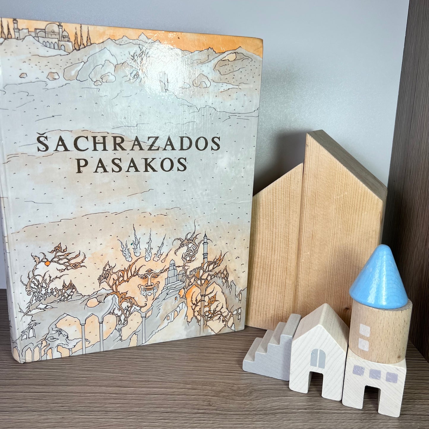 Knyga Šacharazados pasakos