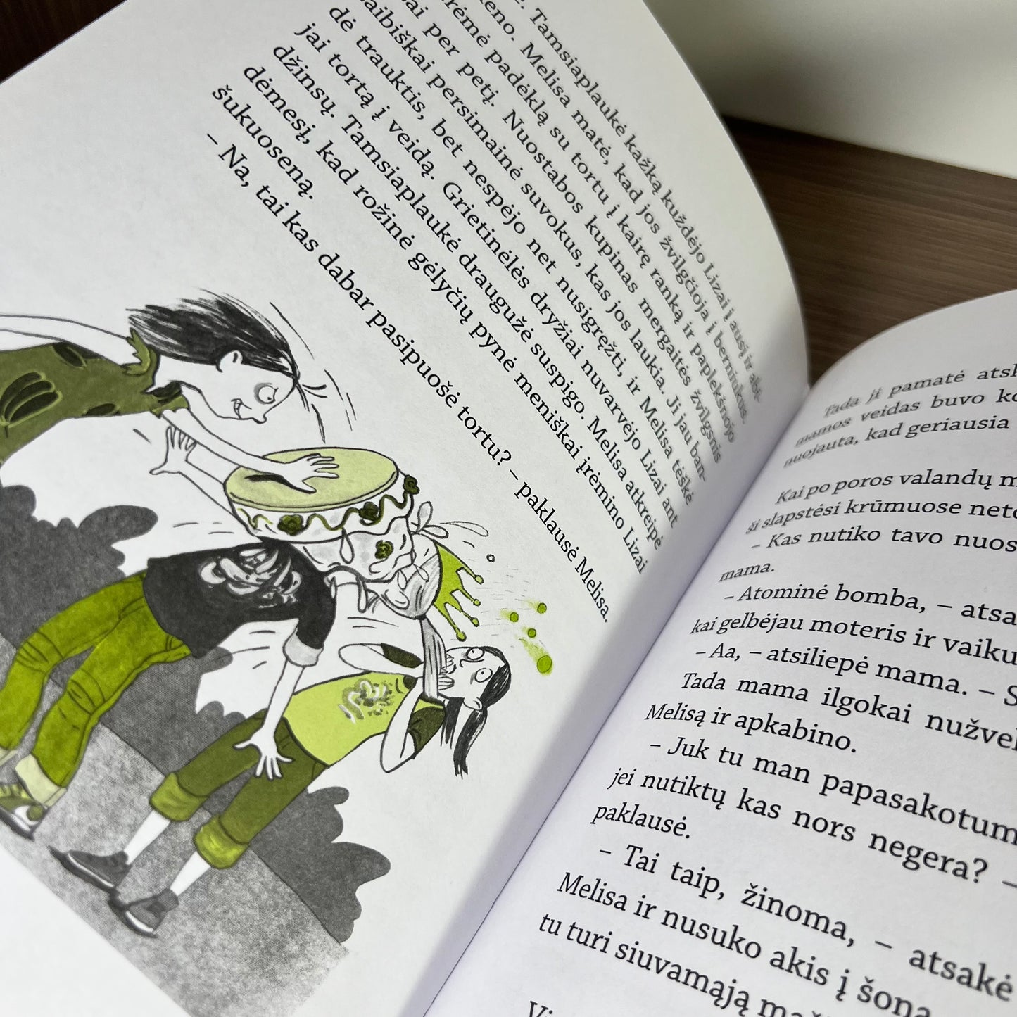 Knyga Gražiausia karvutė