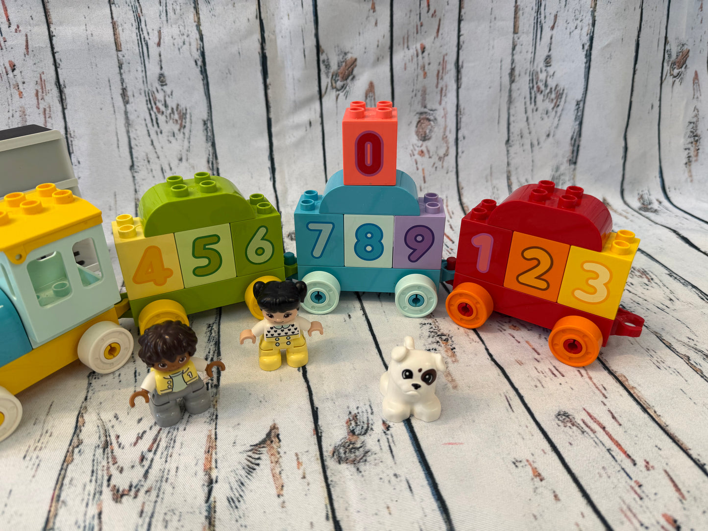 LEGO DUPLO skaičių traukinys su figūrėlėmis 🚂🔢