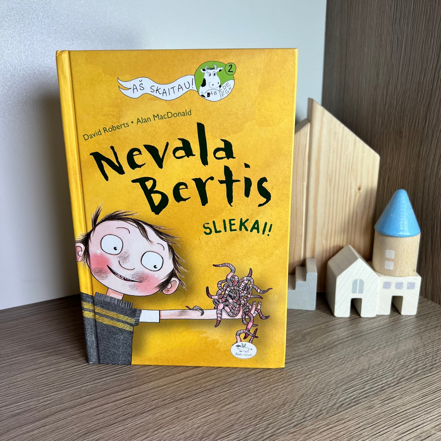 Knyga Nevala Bertis