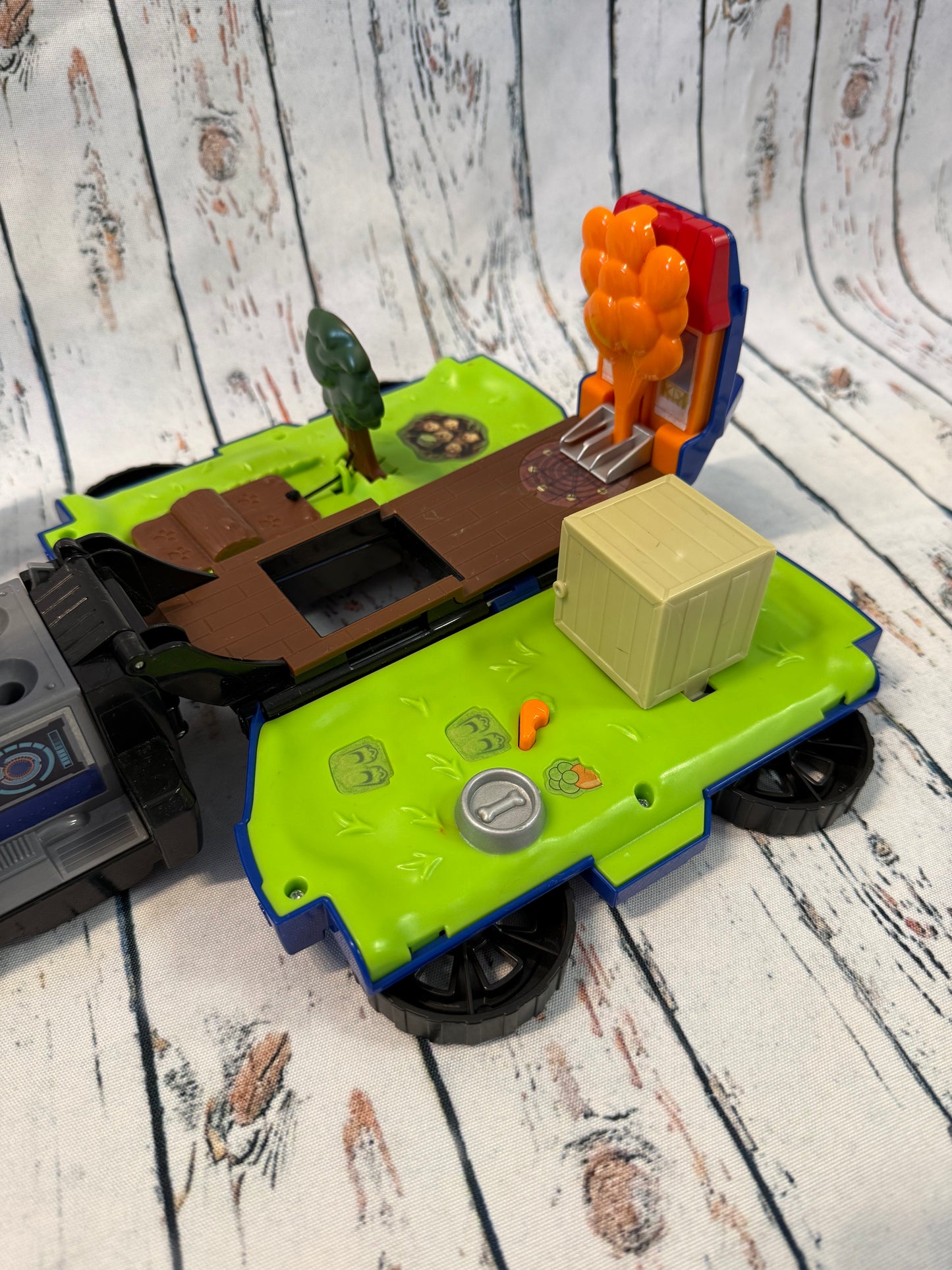 Paw Patrol Chase transformuojama misijų stotis 🚓🛠️