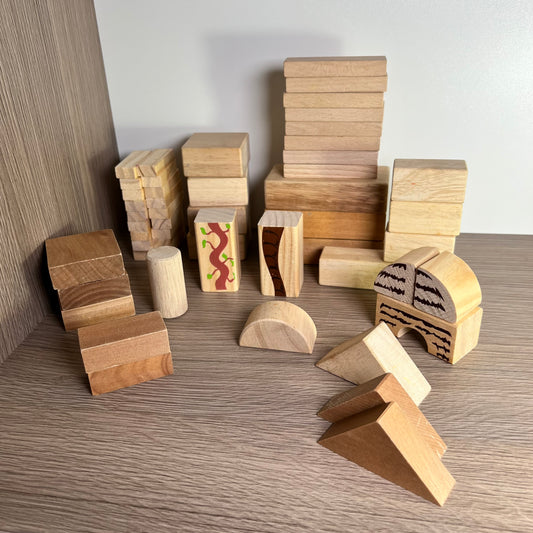 Medinių kaladėlių rinkinys