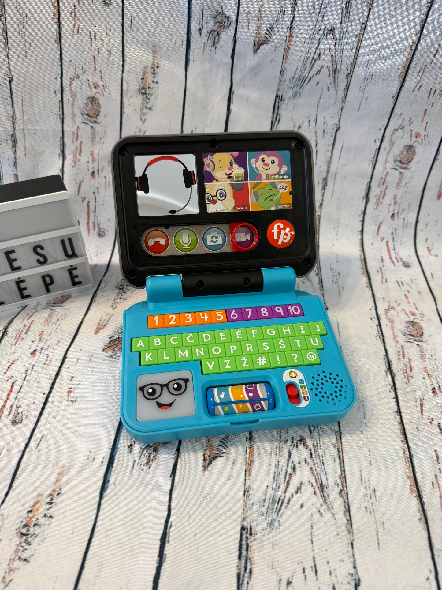 Fisherprice Išmanusis mažylio kompiuteriukas 💻🎶