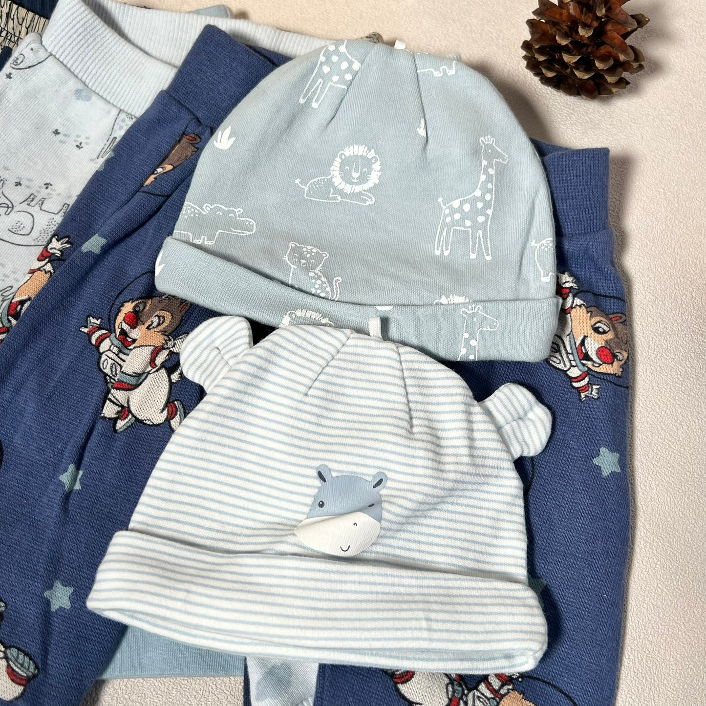 Kelnyčių komplektas, 4 vnt su kepurėlėmis 2 vnt