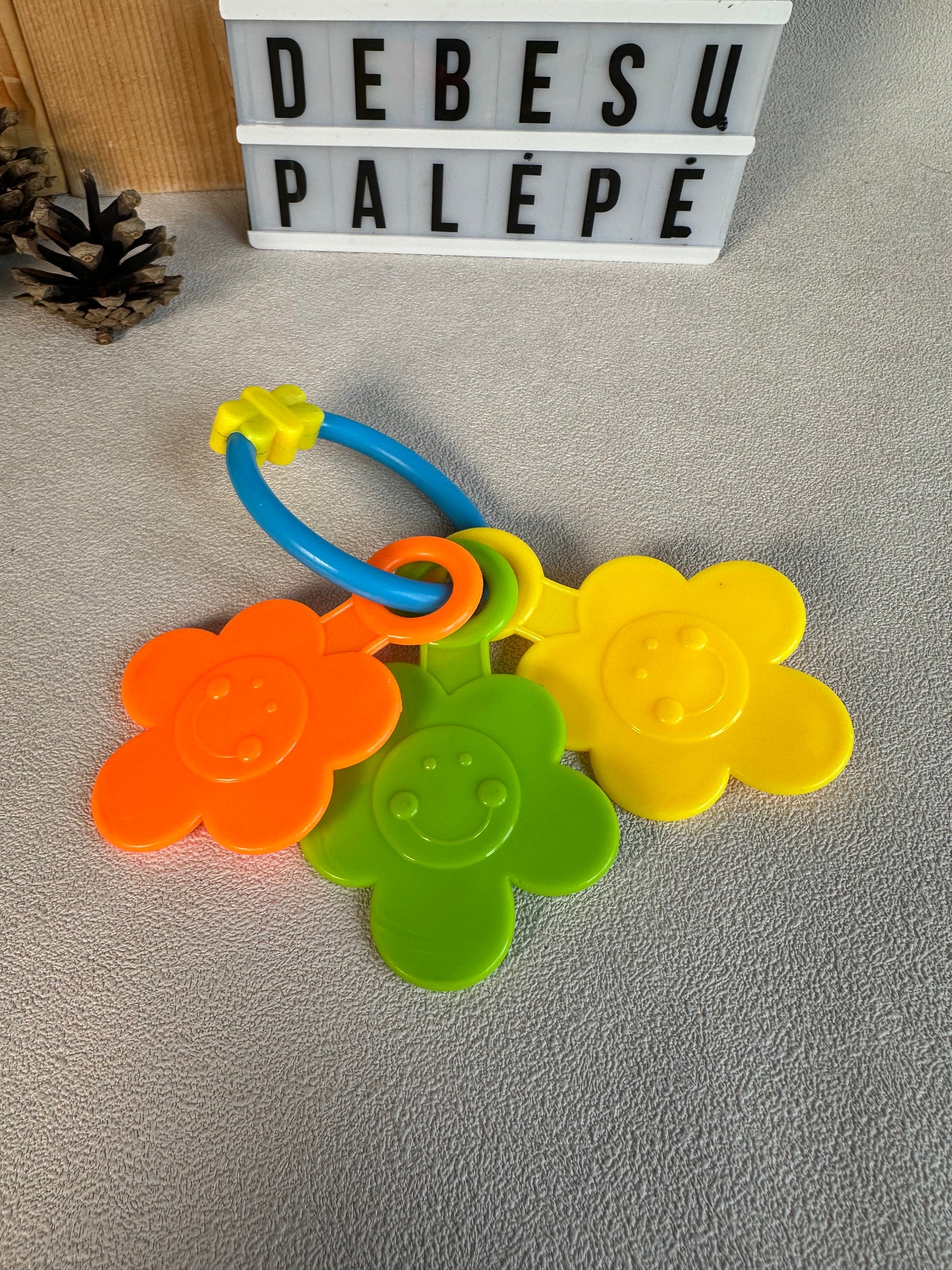 Lavinamųjų žaisliukų rinkinys "Barškučių draugija mažiesiems 🐘🌸"