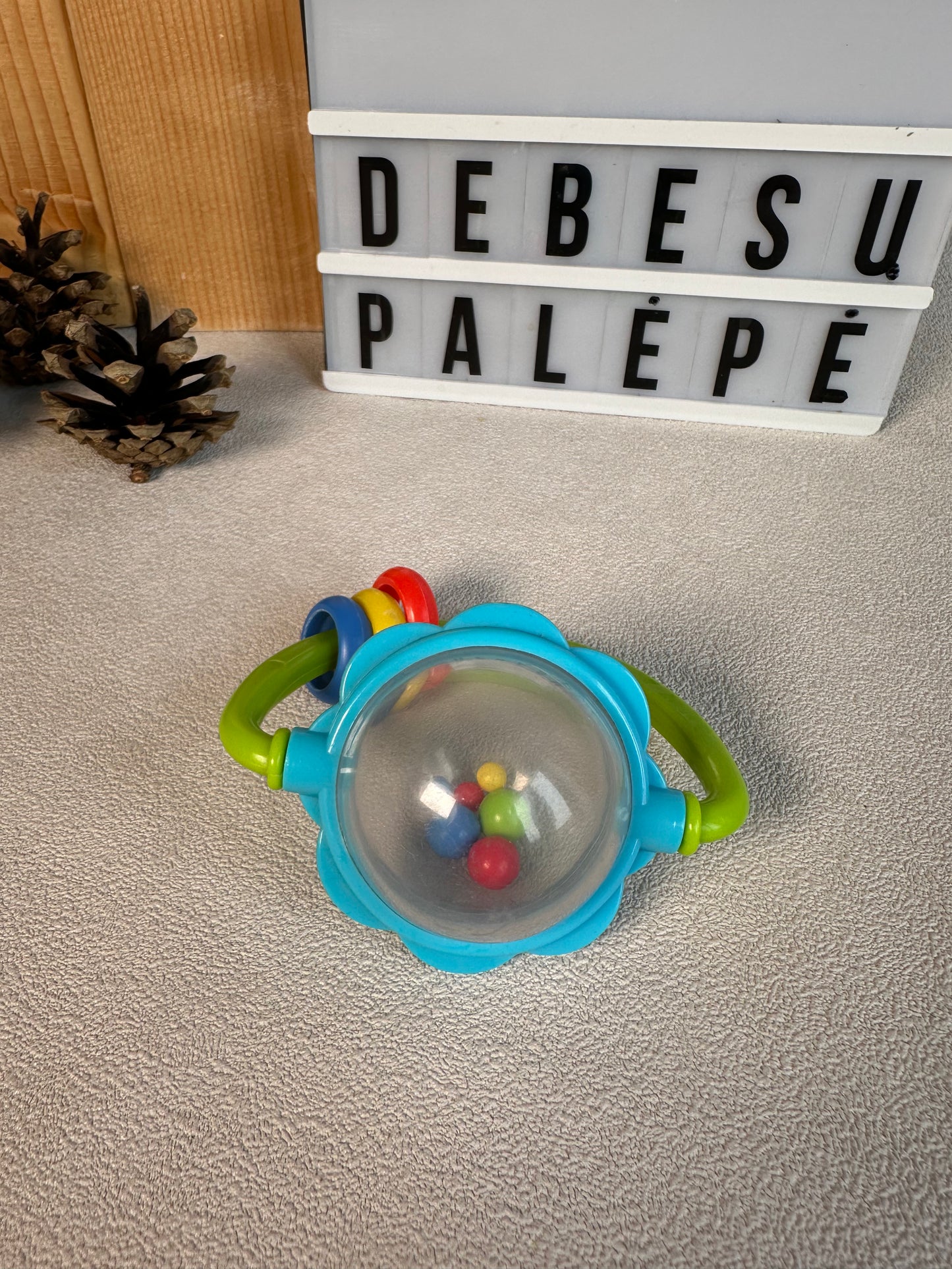 Barškučių rinkinys "Linksmas barškučių ratas 🎠🌈"