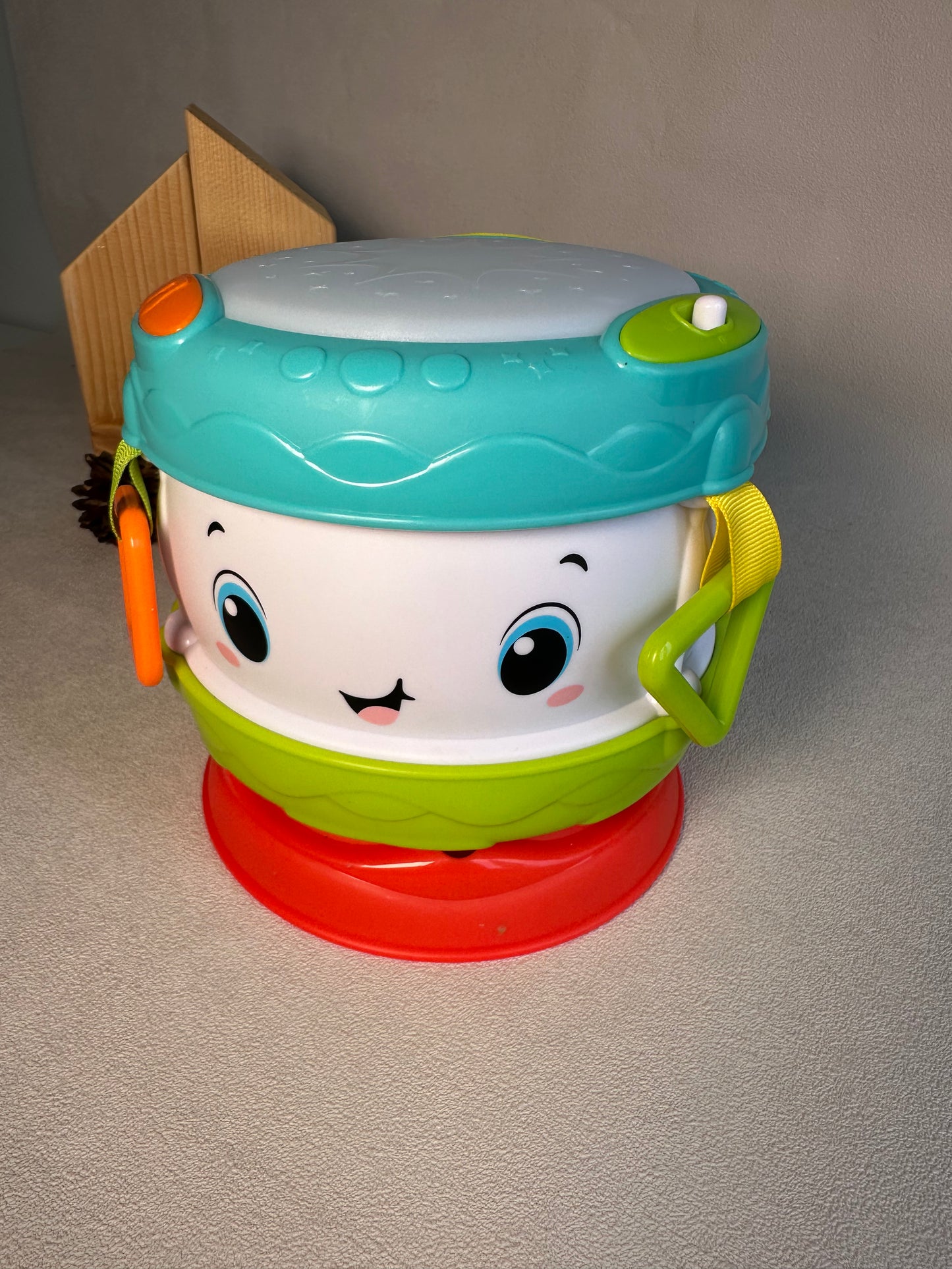 🥁 Muzikinis vaikiškas būgnelis (nuo 12 mėn.)