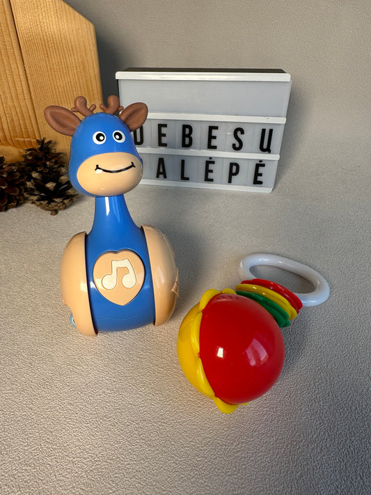 Kūdikių žaislų rinkinys (elniukas + barškutis) (nuo 6 mėn.)