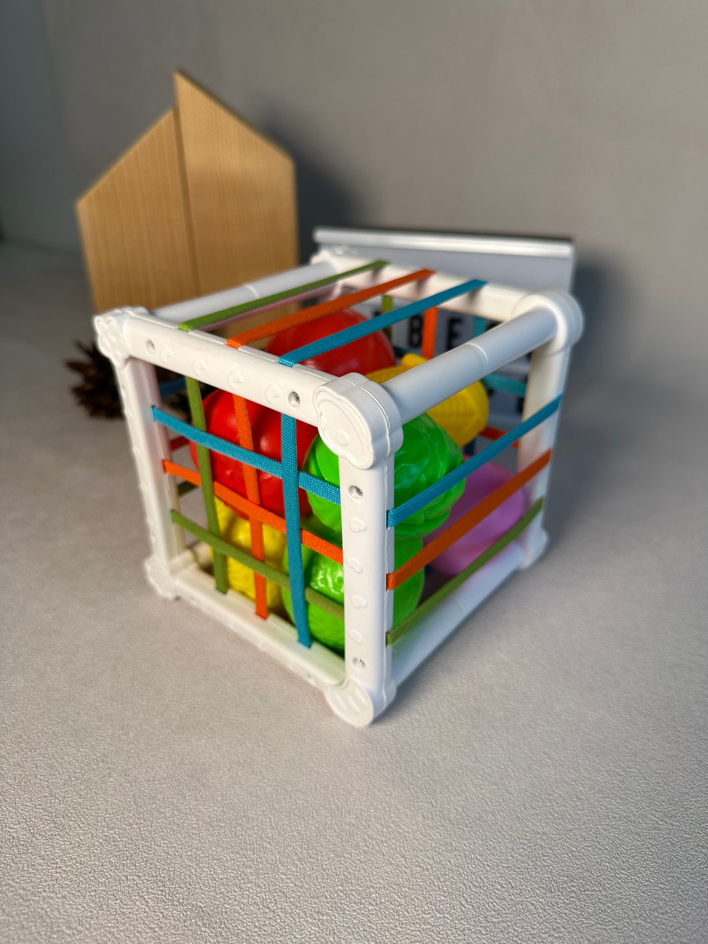 🧺 Sensorinis kubas su vaisių ir daržovių rinkiniu (nuo 12 mėn.)