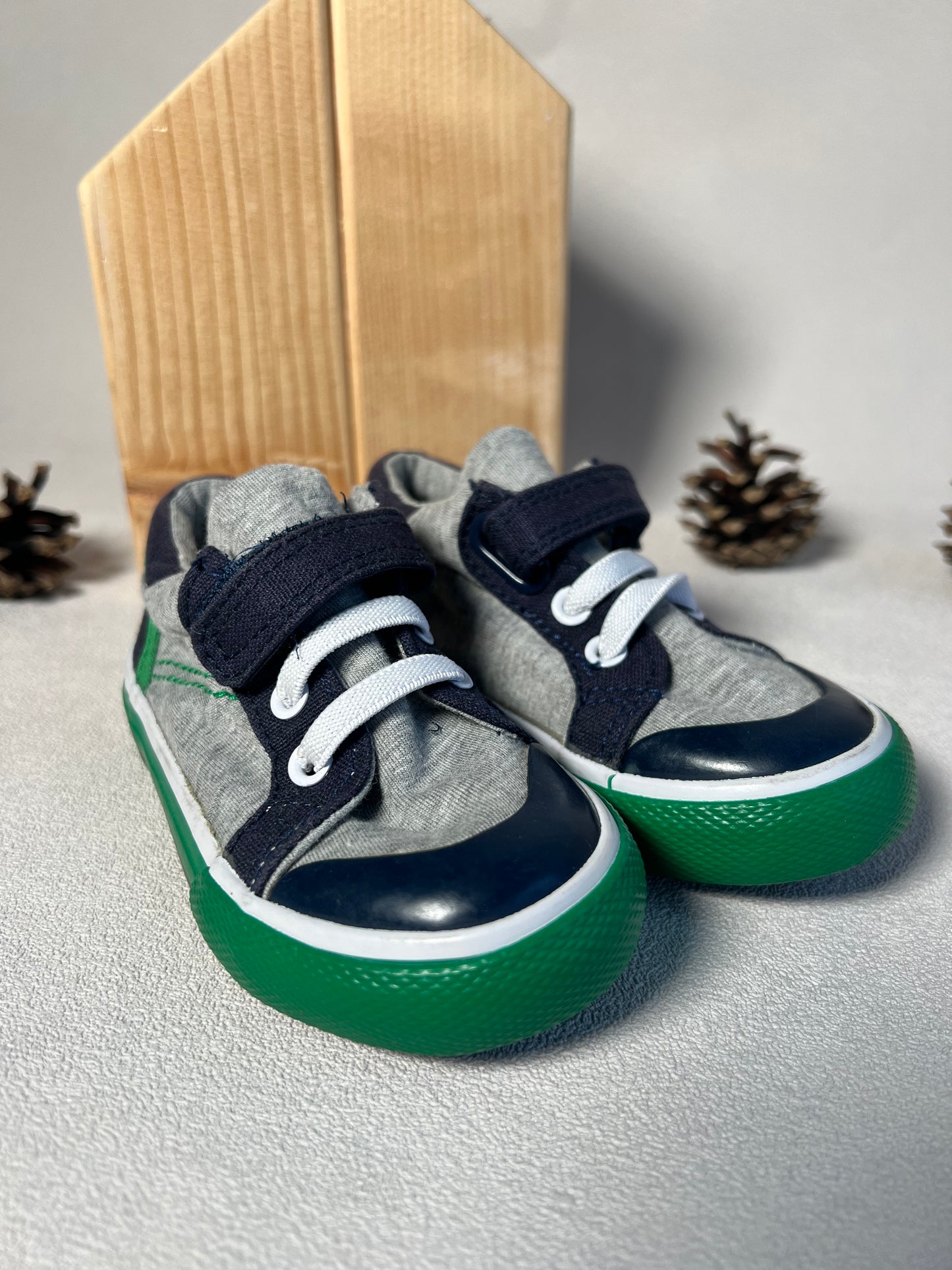 Laisvalaikio bateliai, Mothercare