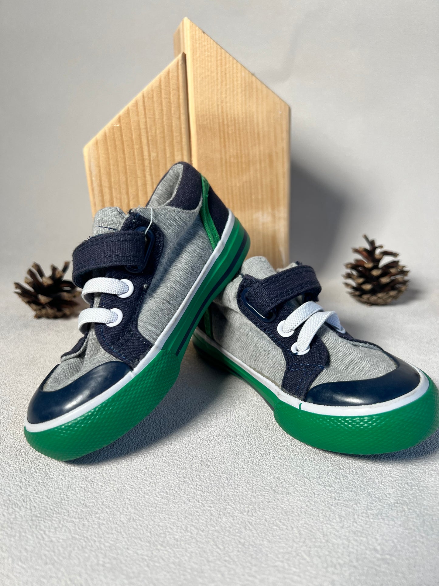 Laisvalaikio bateliai, Mothercare