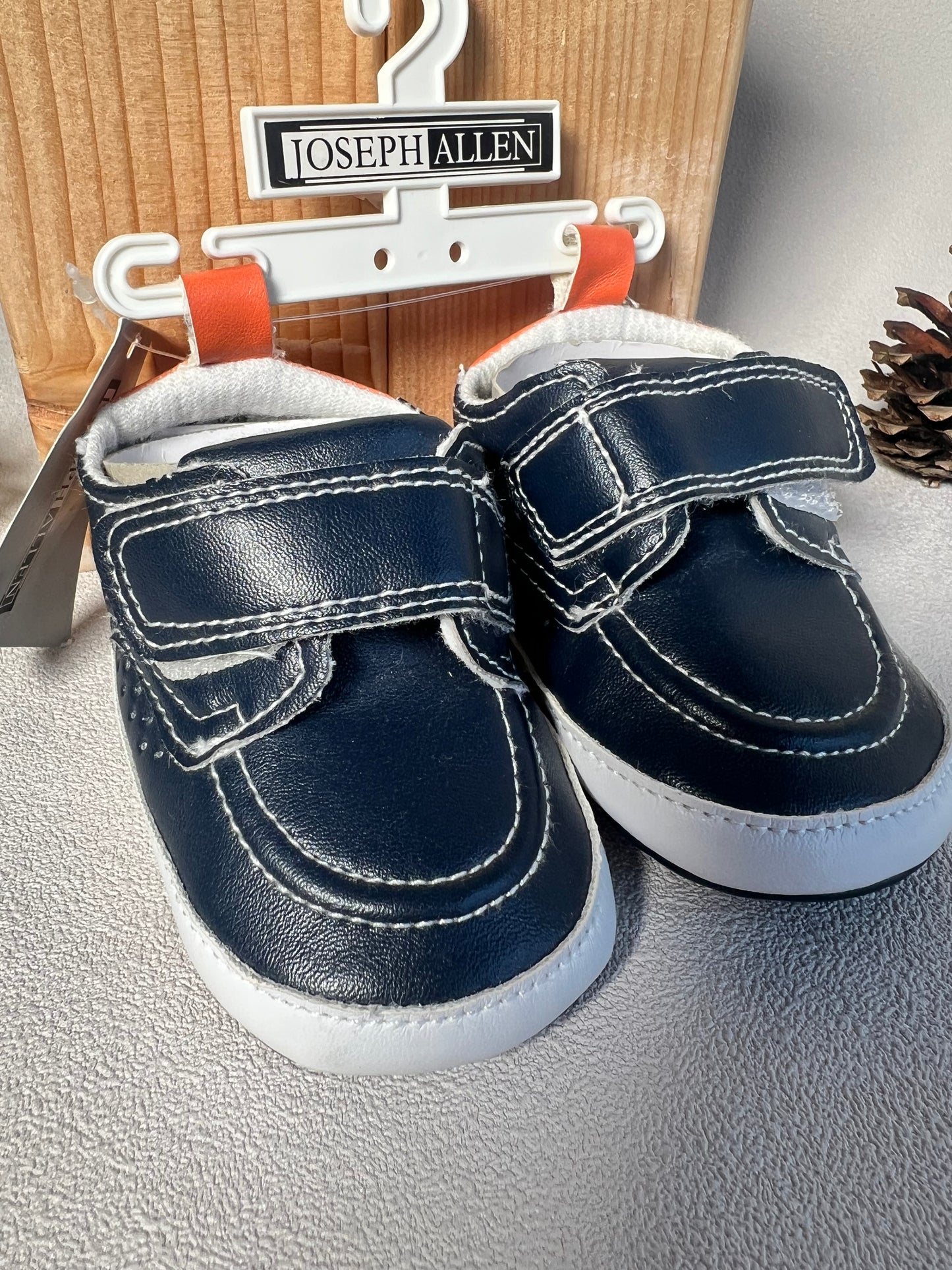 Batukai kūdikiui Joseph Allen