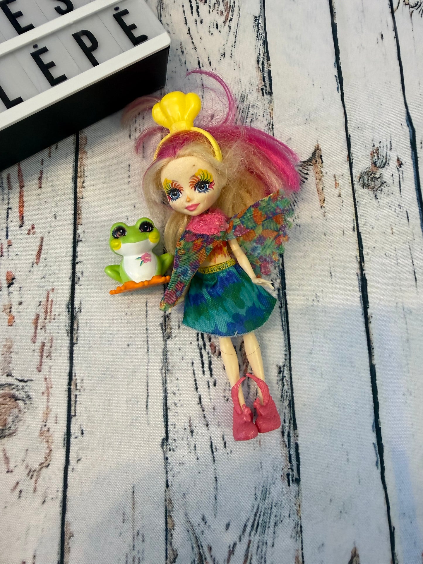 🐸🌈 Enchantimals varlytė su draugu