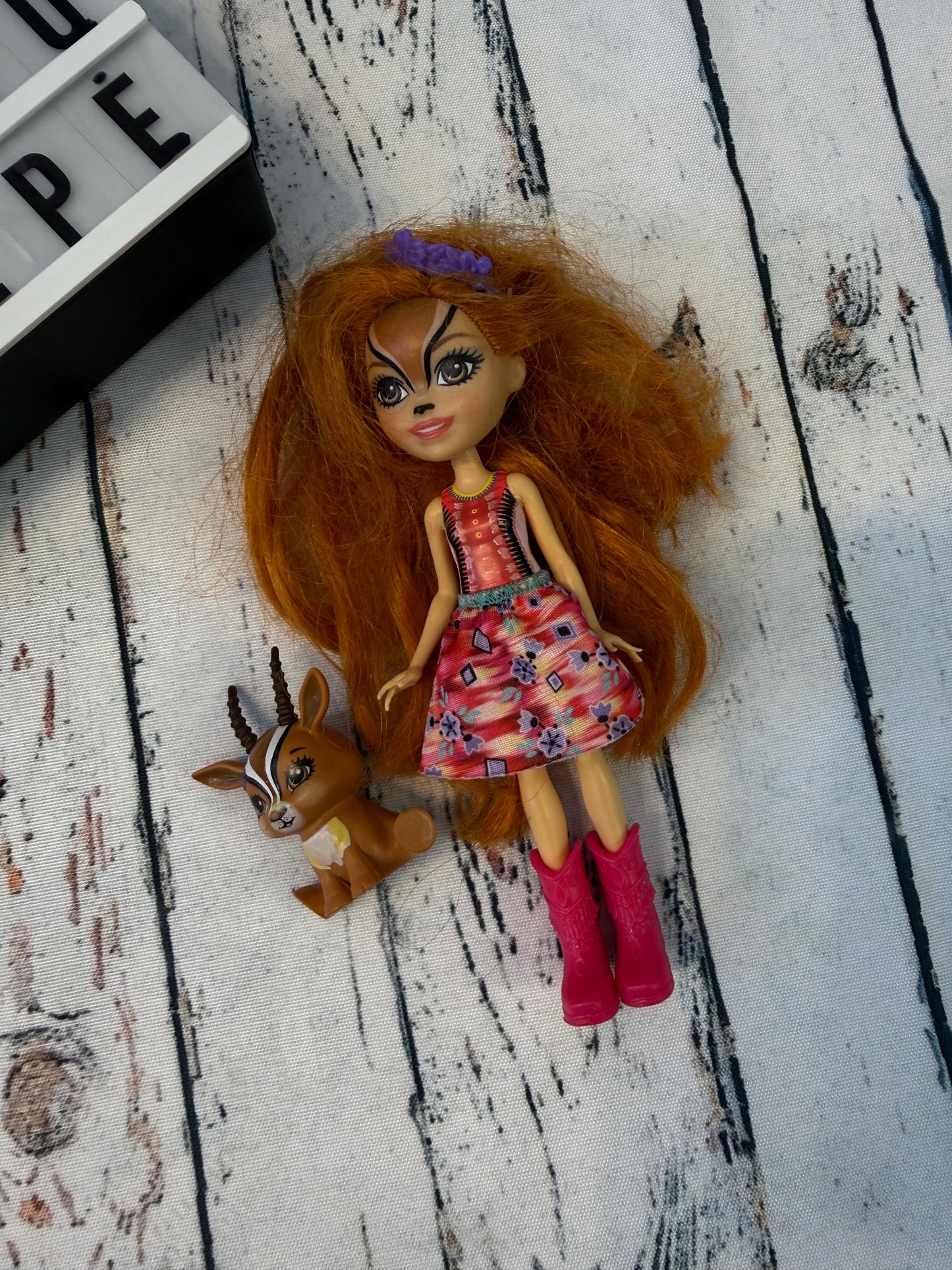 🦌🌸 Enchantimals stirnaitė su draugu