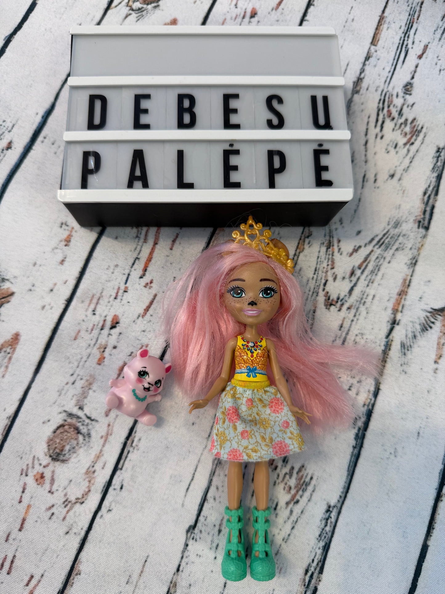 👑🩷 Enchantimals princesė su draugu