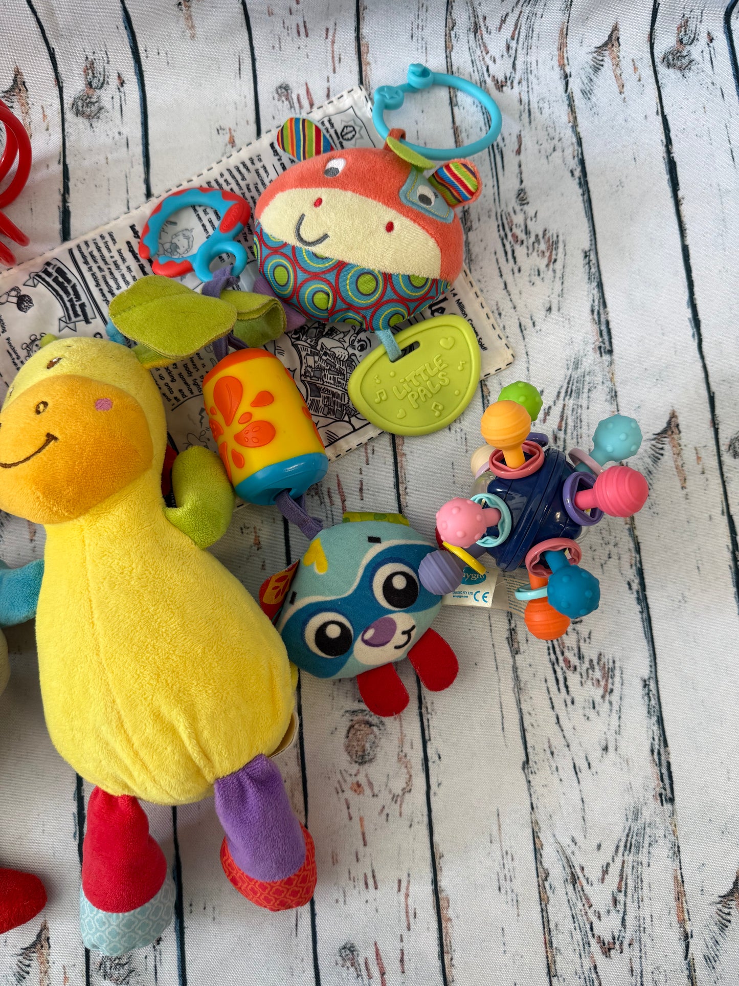 🌈🧸 Mažylio sensorinių žaisliukų rinkinys