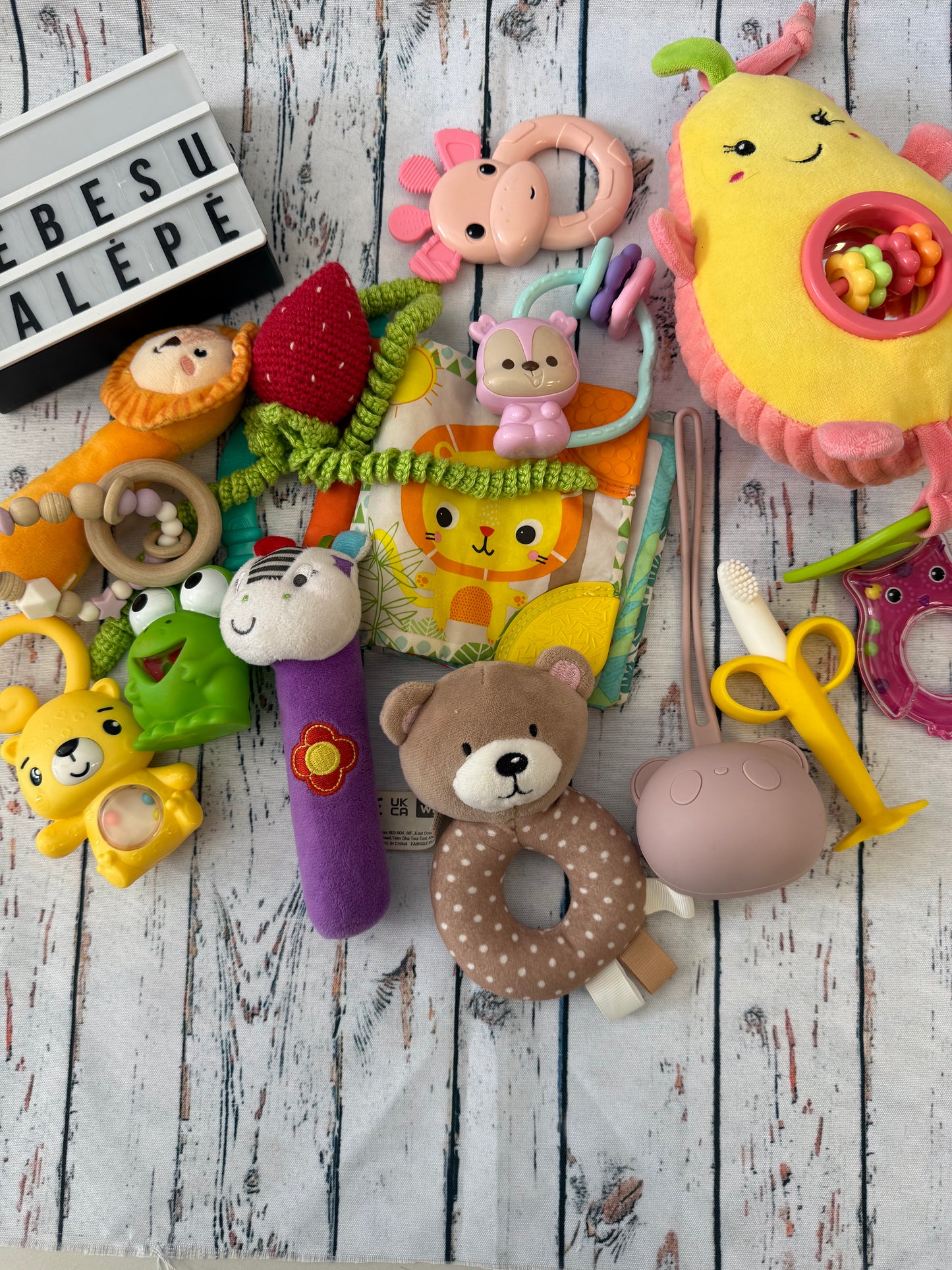 🎀🧸 Mažylio atradimų ir sensorinių žaisliukų rinkinys
