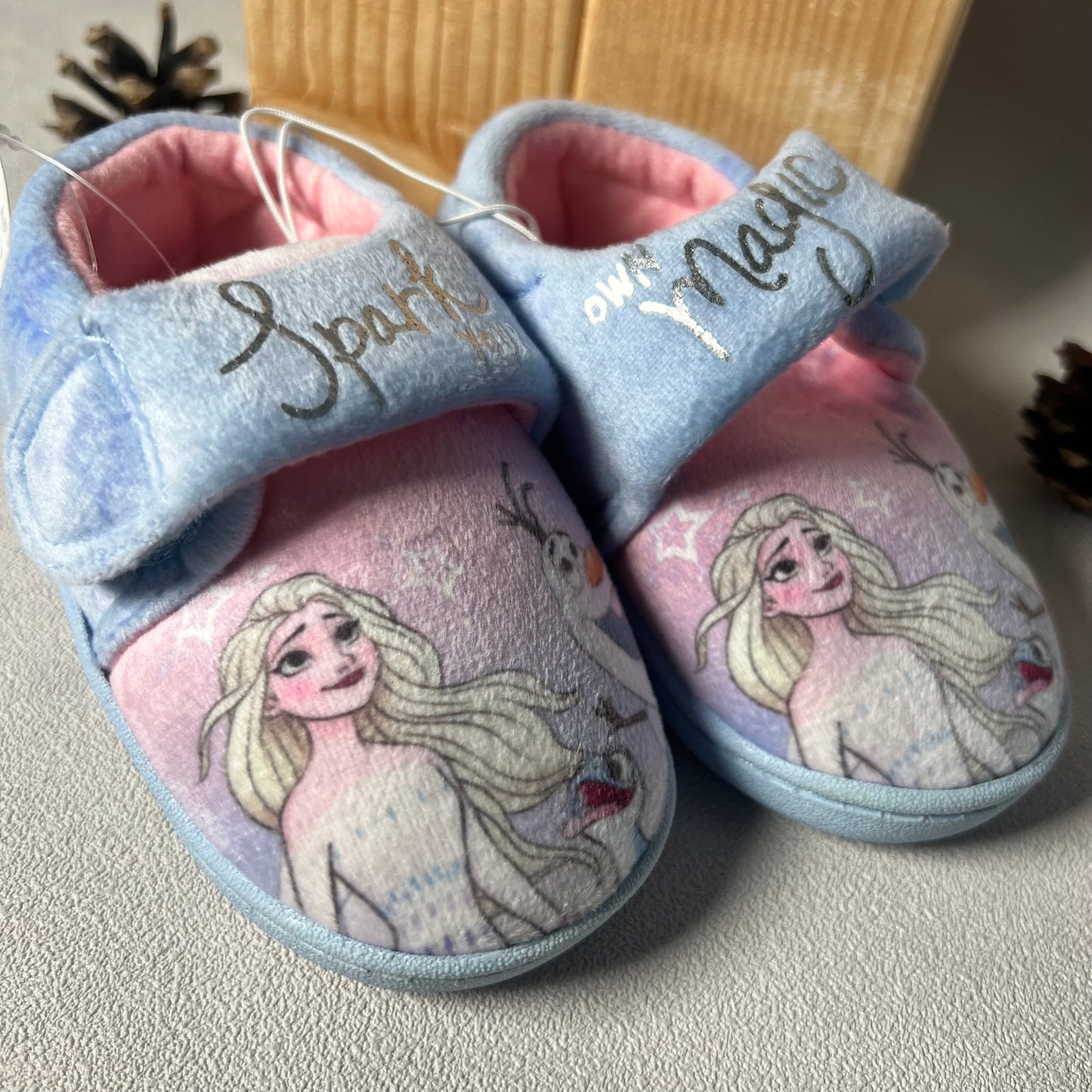 Šlepetės Frozen, George