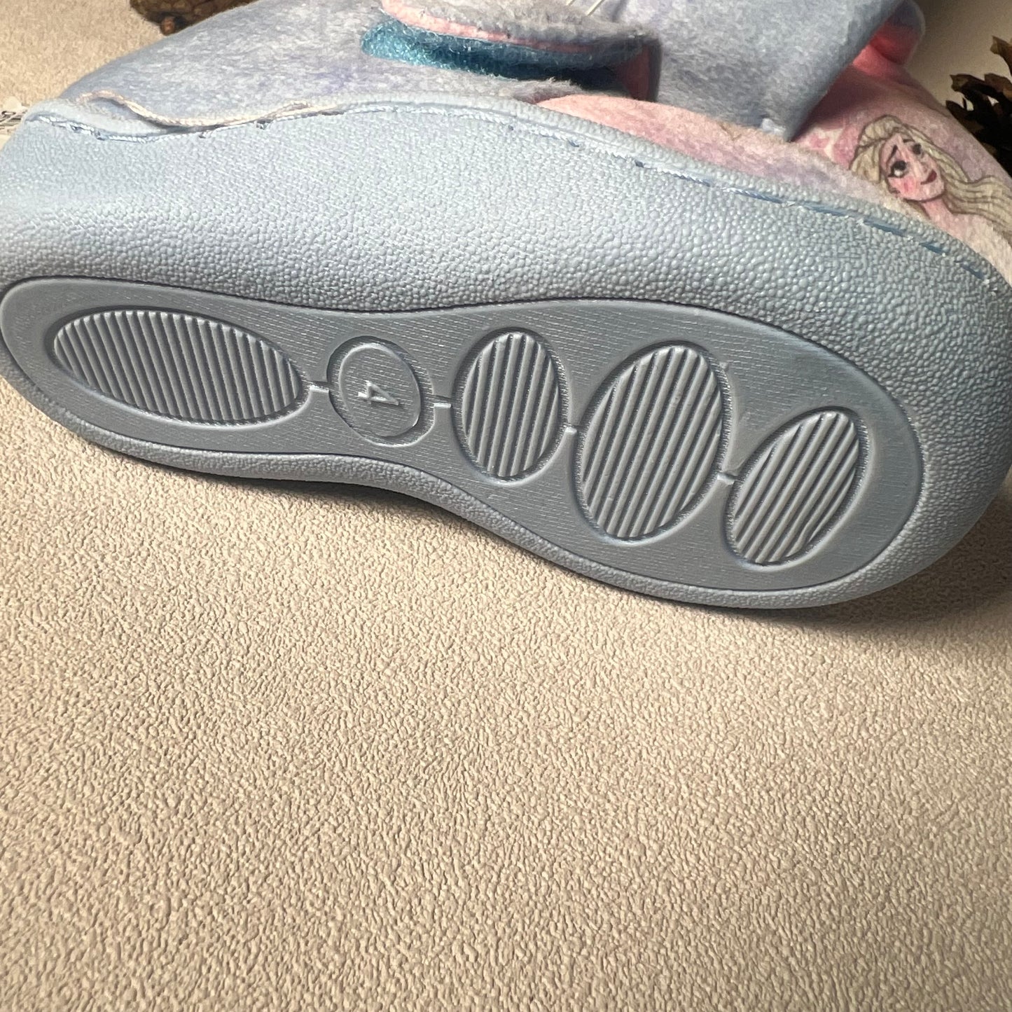 Šlepetės Frozen, George