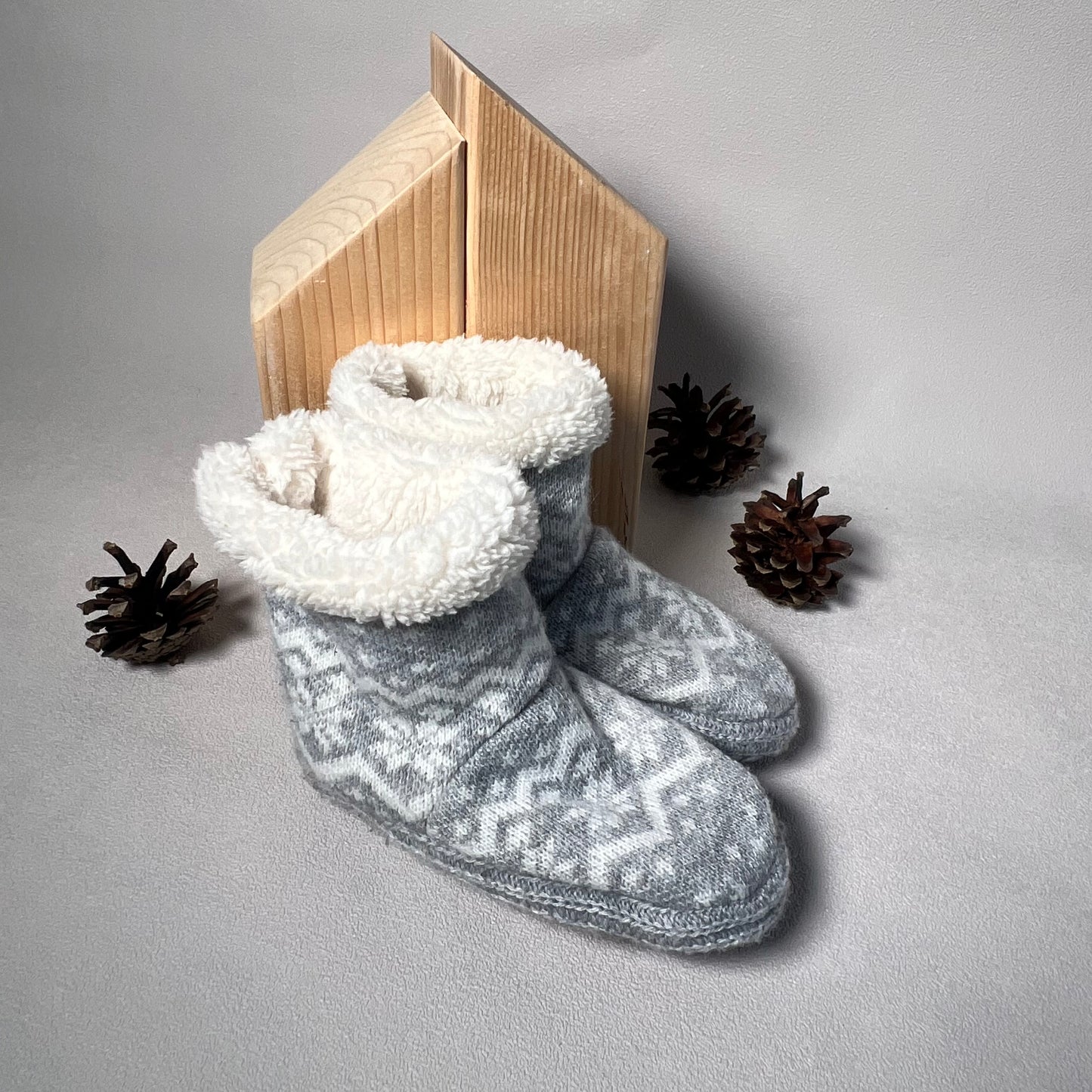 Šlepetės su lipdukais