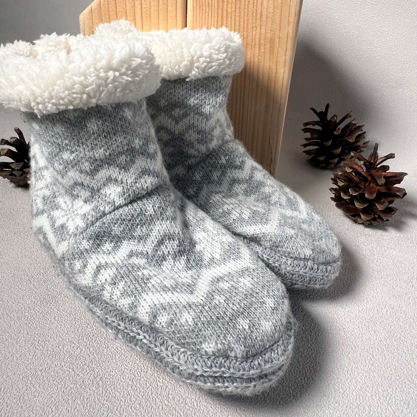 Šlepetės su lipdukais