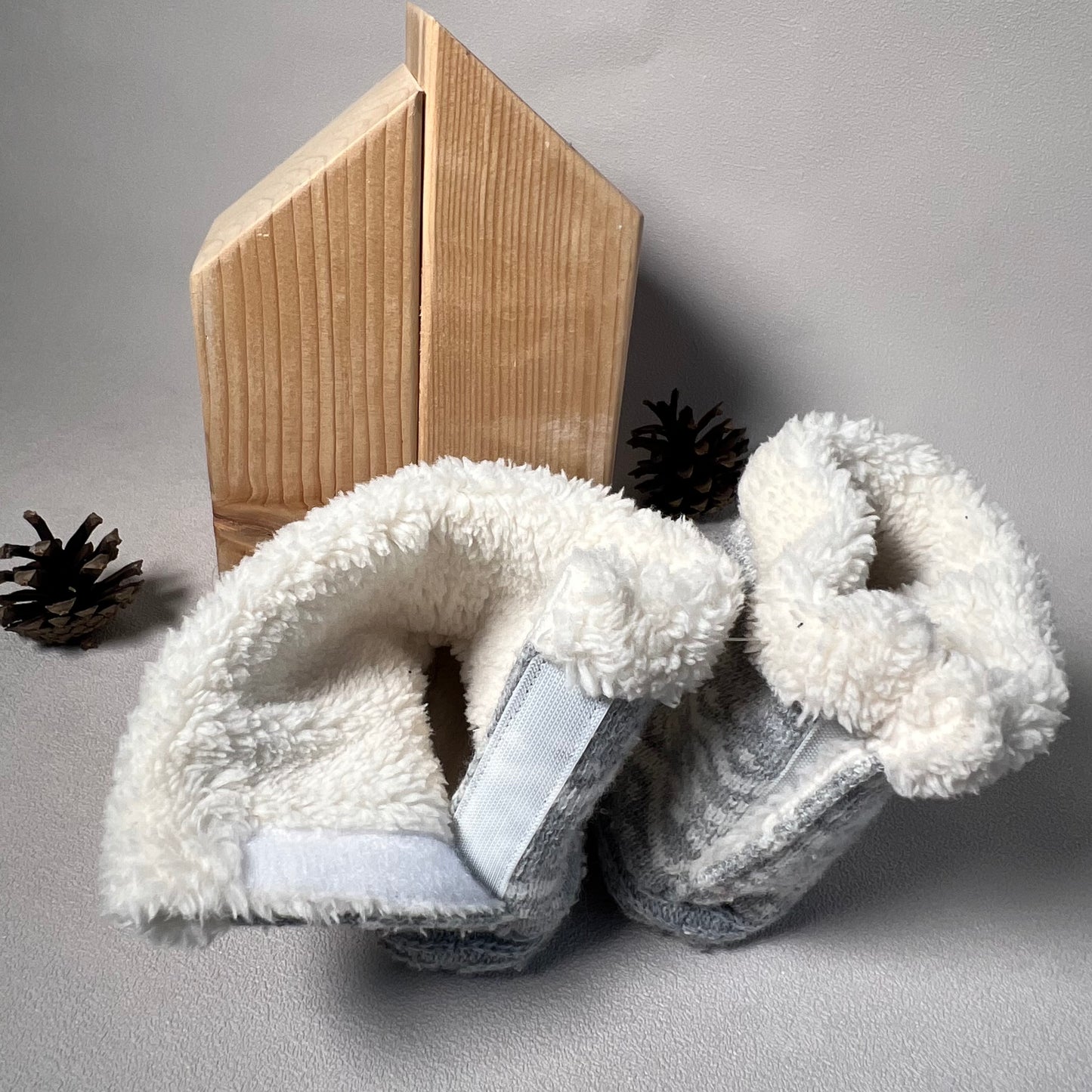 Šlepetės su lipdukais