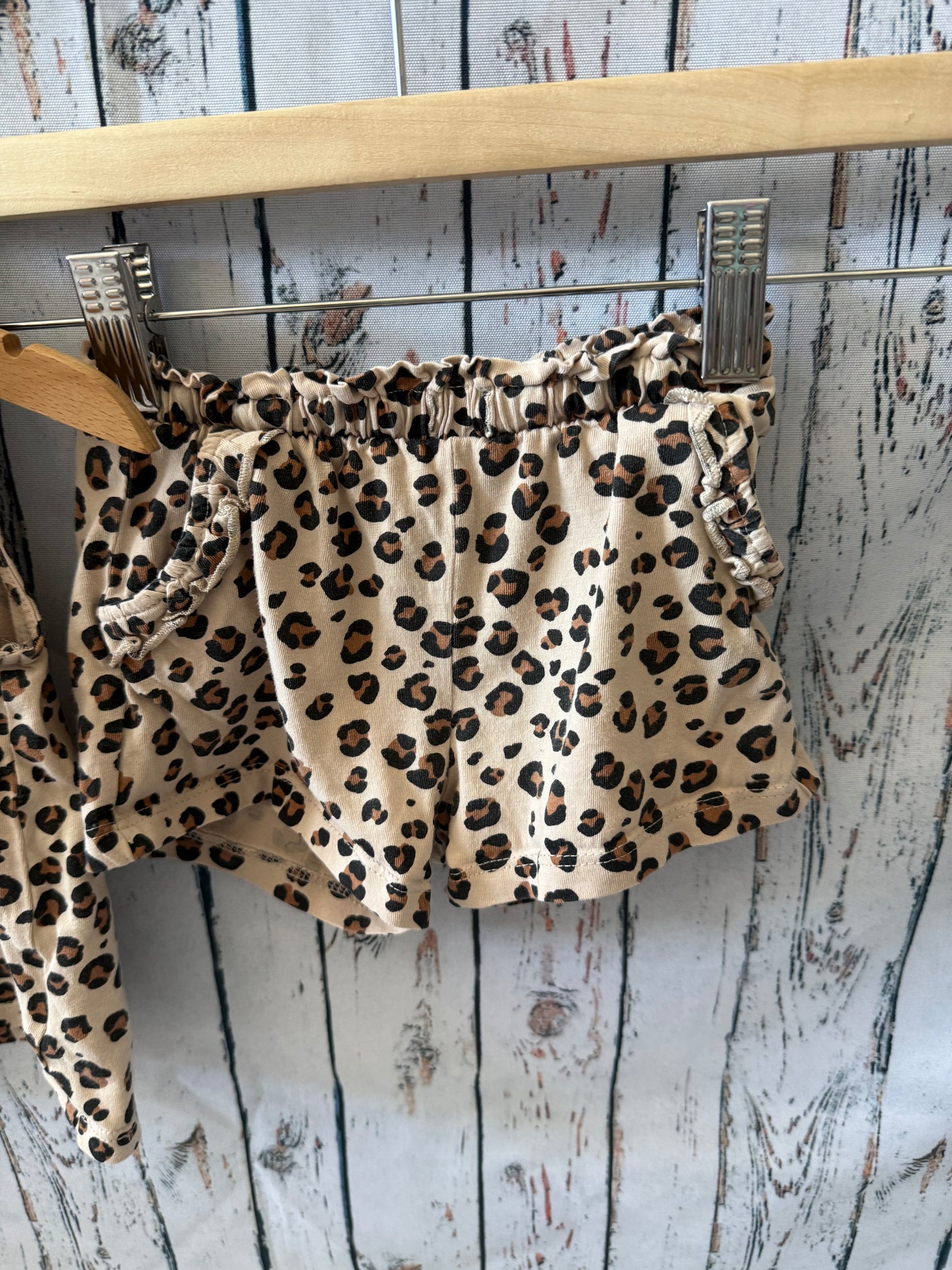 Vasariškas palaidinės ir šortų komplektas H&M