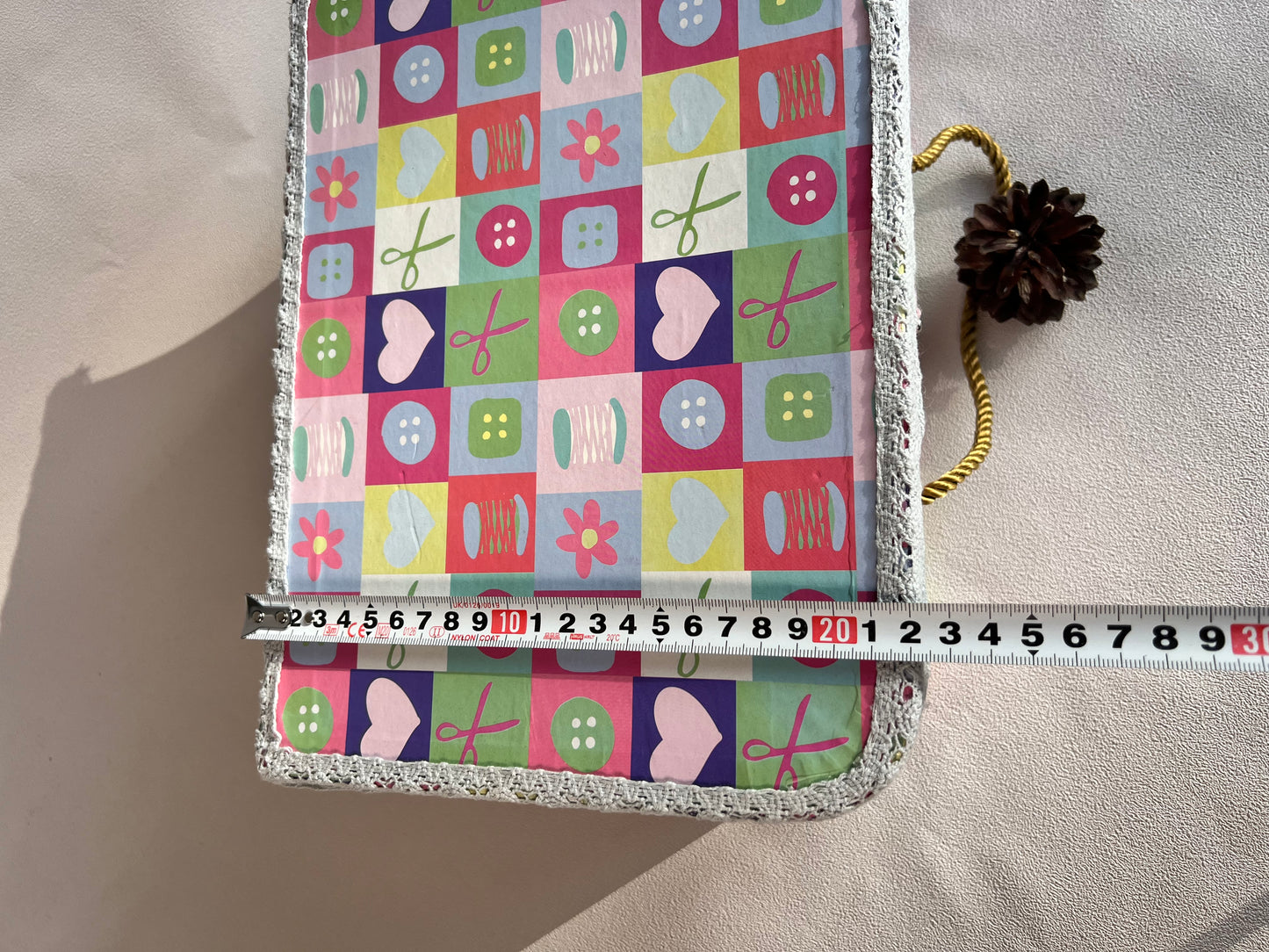 Lagaminėlis su rankų darbo triušiu