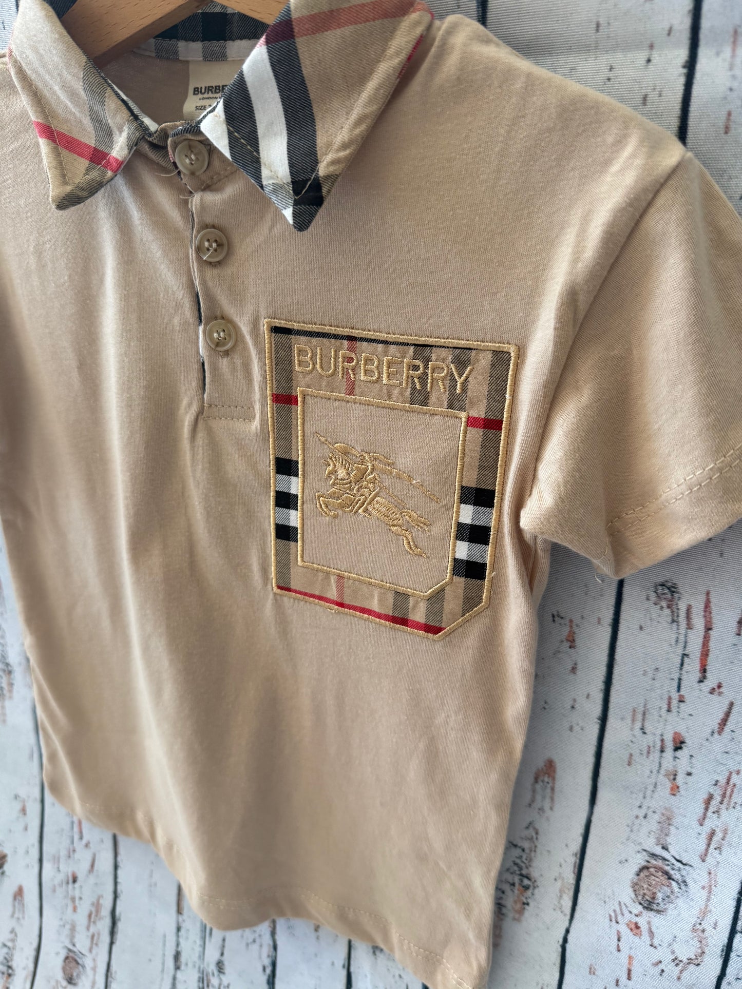 👕 Marškinėliai Burberry