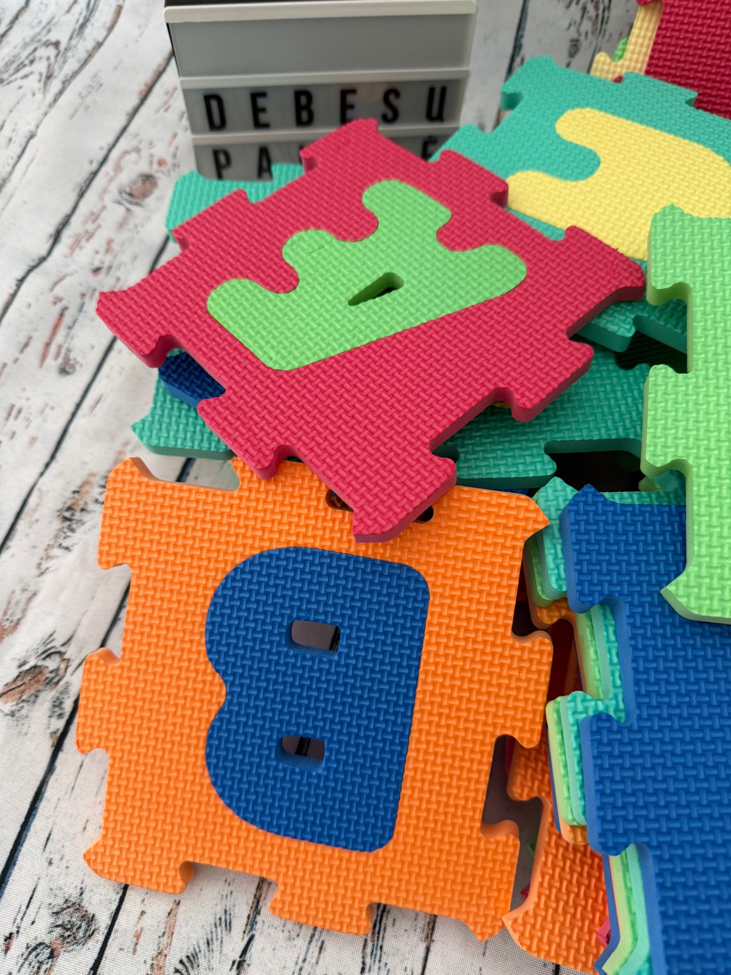 🧩 Spalvota sensorinė dėlionė – lavinamasis kilimėlių rinkinys