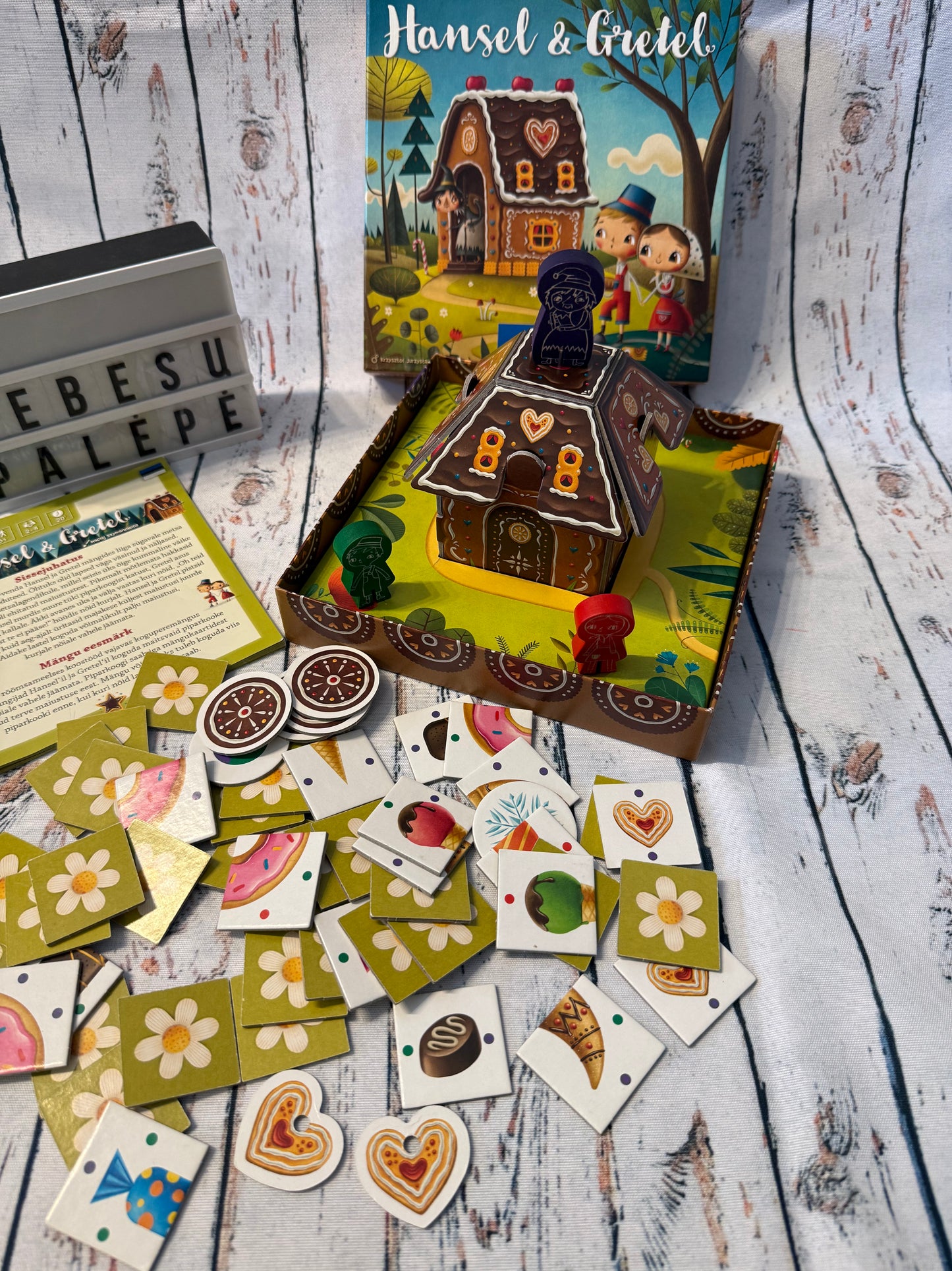 🏠🍭 Hansel & Gretel – stalo žaidimas su 3D meduoliniu nameliu