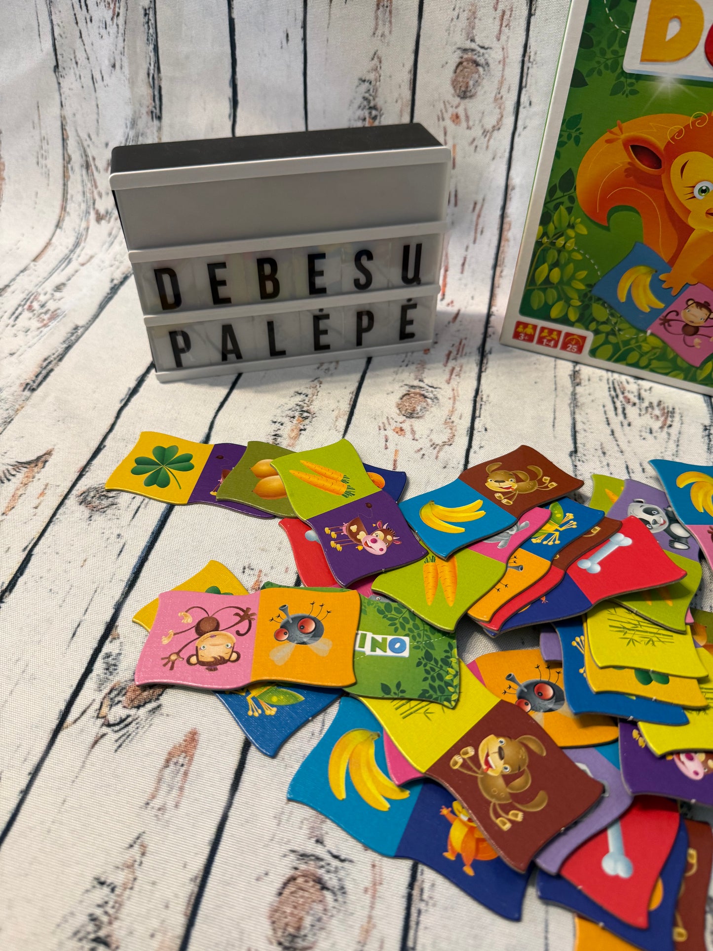 🦁🎲 Trefl Domino – spalvingas vaikiškas žaidimas