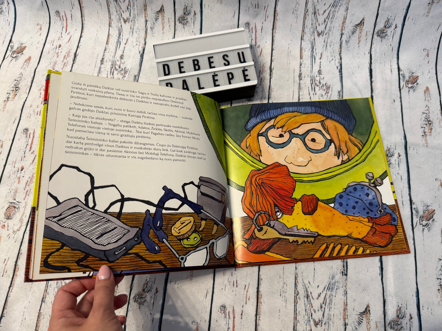 🧤📖  Knyga išdidžiosios pirštinės