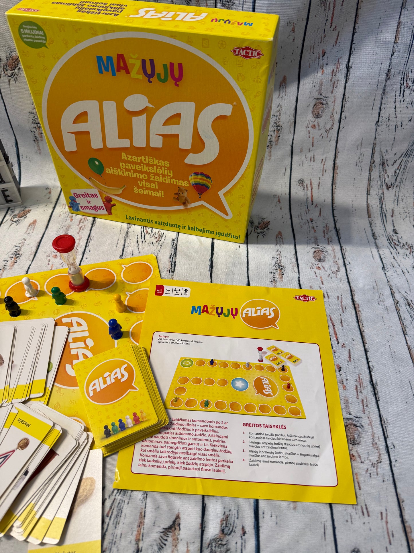 🎲🗨️ Mažųjų Alias – linksmas aiškinimo žaidimas