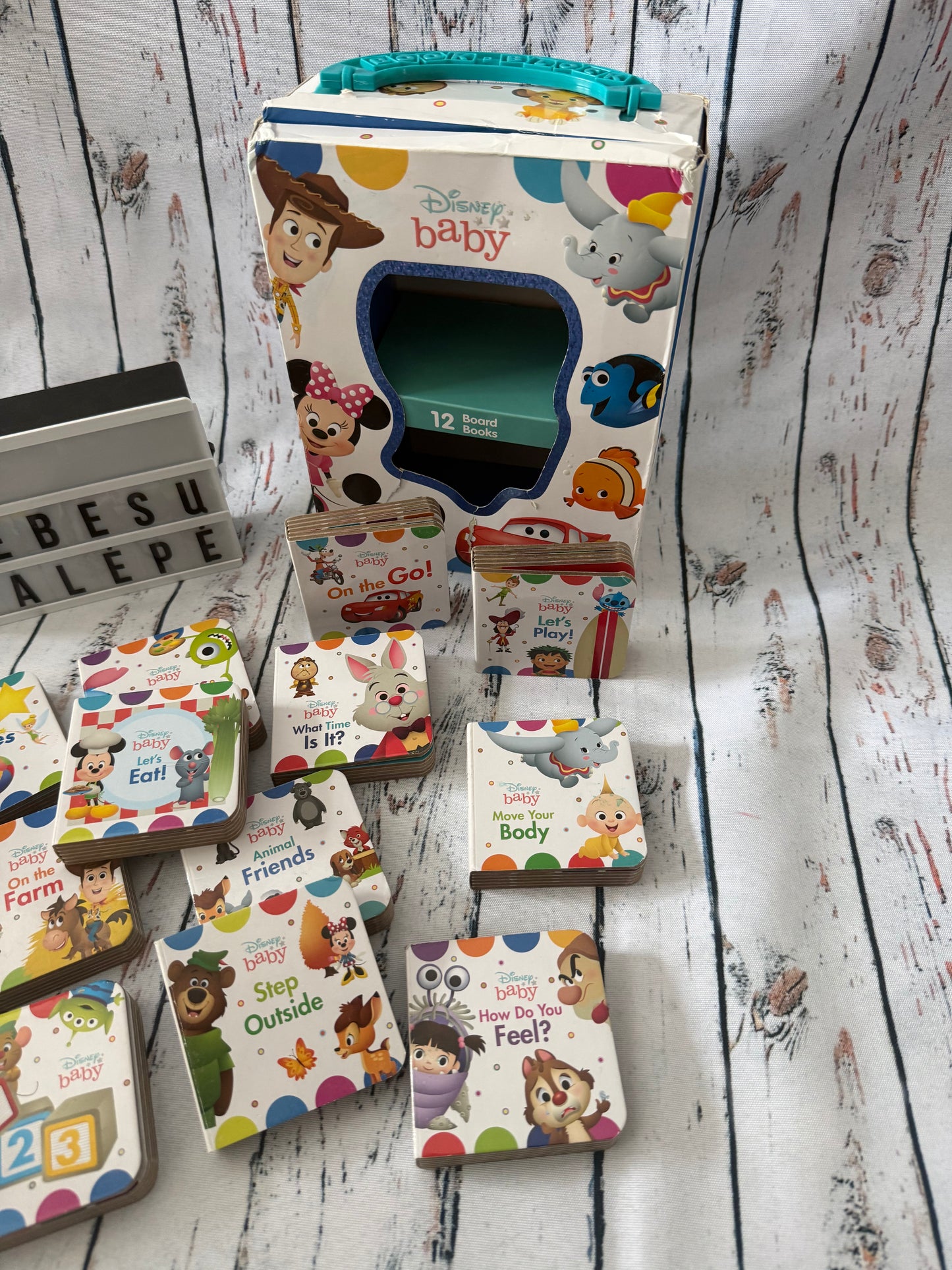 📚🌟 Disney Baby mini knygelių rinkinys (anglų kalba)