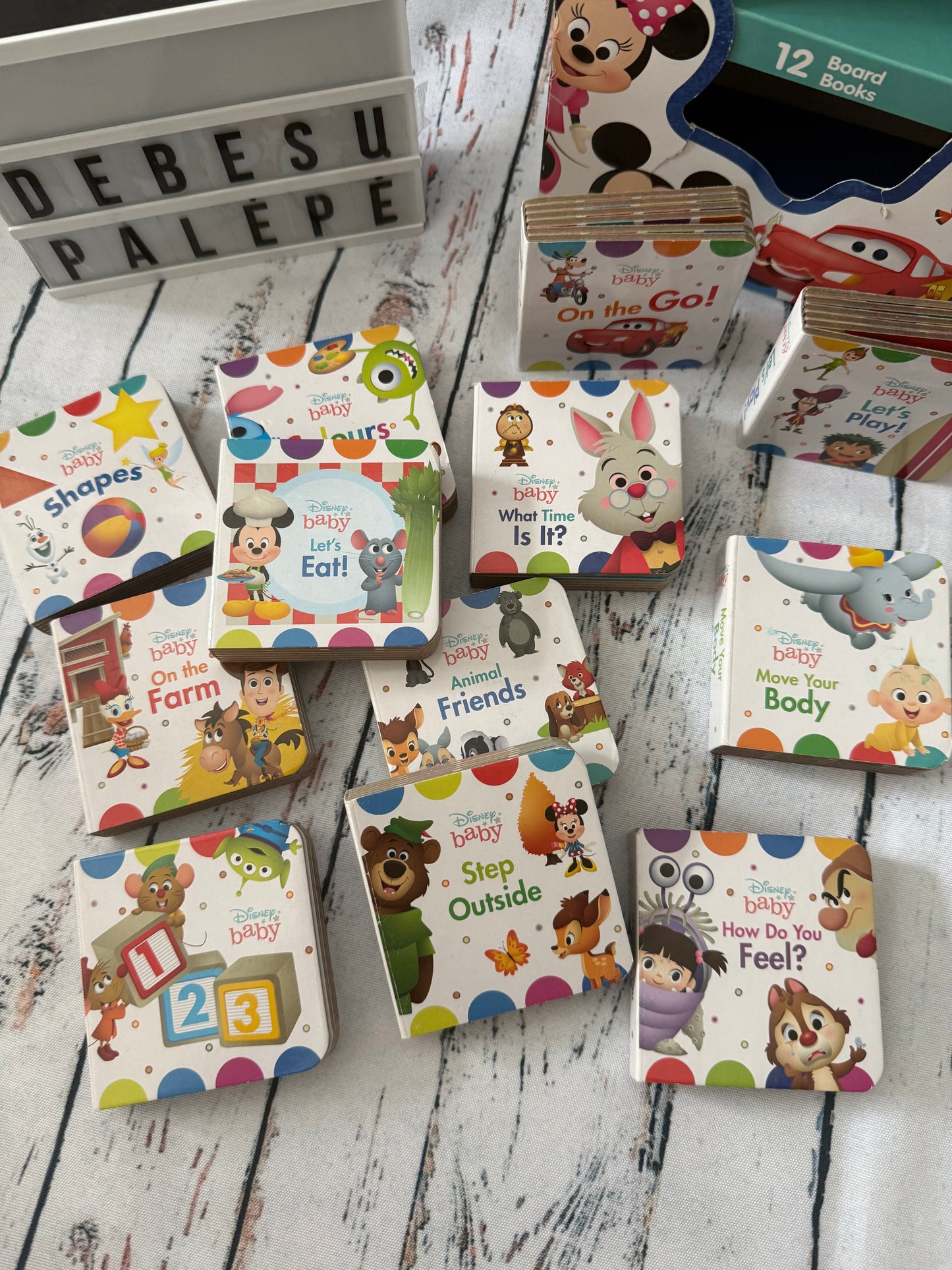 📚🌟 Disney Baby mini knygelių rinkinys (anglų kalba)