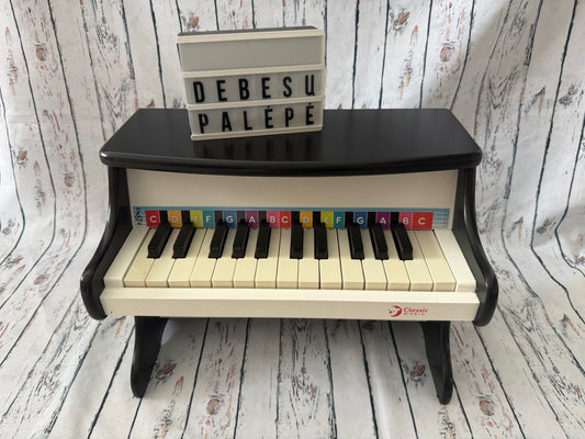 🎹 Medinis vaikiškas pianinas Classic World 🎼