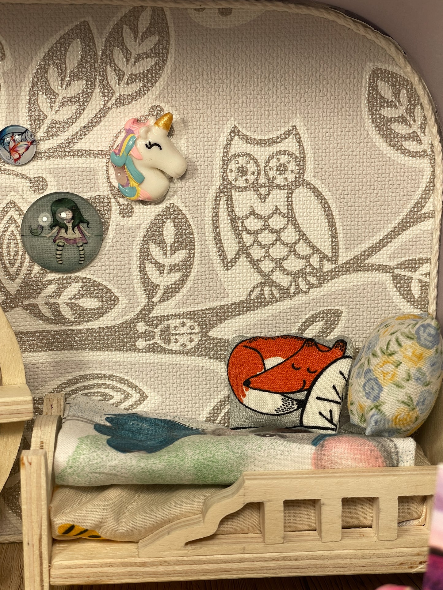 Lagaminėlis su lėlyte